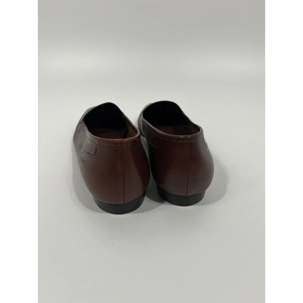Vintage Womens Leather Slip On Loafers 8.5 Brown Chic Minimalist Office Capsule